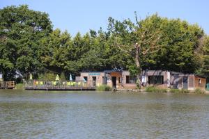 Lodges Village Flottant de Pressac : photos des chambres