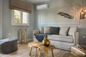 Julia's Superior Suites - Kástron