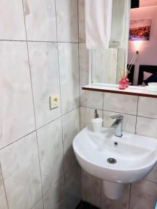 Standard Twin Room room in The House of Tulpan