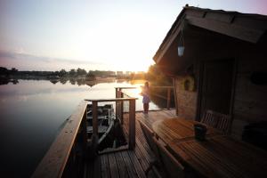 Lodges Village Flottant de Pressac : photos des chambres