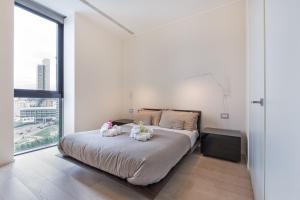 Stylish elegant Apartment in Torre Solaria with exclusive Milans view