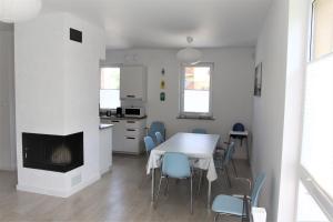 Dom nad morzem z basenem