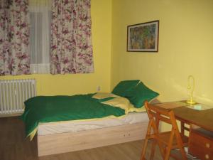 Maria Louisa Apartment