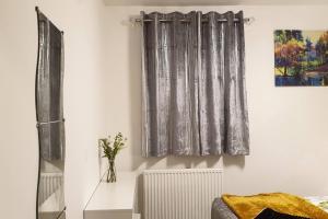 The Beach Apartment, near Outlander location