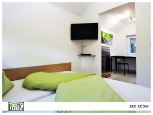 ACO Living - A Cheap Overnight