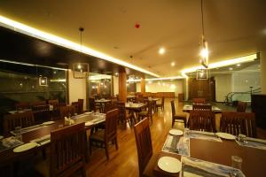 Woodies Bleisure Hotel