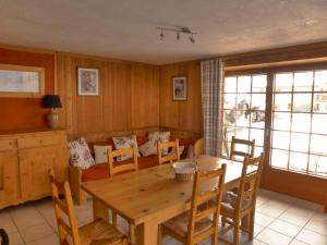 Appartements Chalet Les Lioues : photos des chambres