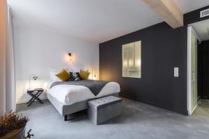 Studio Apartment - Second Floor (2 Adults) room in L'Abeille - Boutique Apartments
