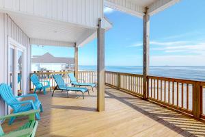 Four Bedroom House room in Waves of Grace