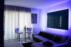 BUBU LOFT SUNRISE OF MAMAIA (DE SILVA)