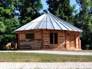 The Mountaineer - Rustic Mountain Yurt - Argillite