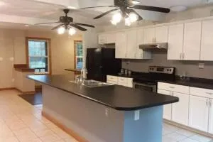 The Bunkhouse - 3 BR, 2 BA Deluxe Cabin - Argillite