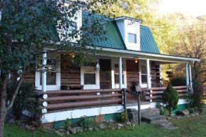 obrázek - The Lodge - Chestnut Log Cabin & Game Room