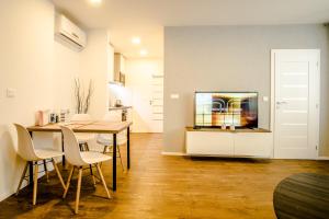 Central apartments by Kovee