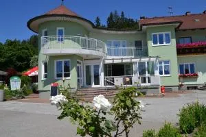 卡拉旺肯布里克膳食公寓 - Liebenfels