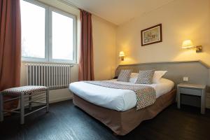 Hotels The Originals City Hotel de l Ange Guebwiller : photos des chambres