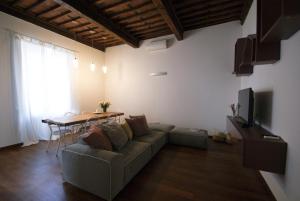 Tabacchi Luxury apartment in Lucca historical center near toll Parking