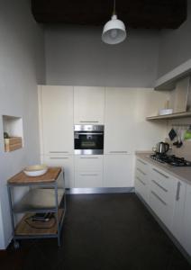 Tabacchi Luxury apartment in Lucca historical center near toll Parking