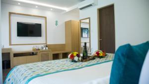 Acron Seaway Resort