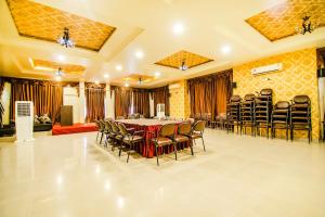 FabHotel Prime Sanket Inn, Phoenix Mall
