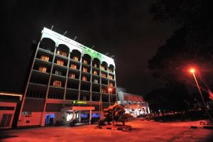 TH Hotel Kelana Jaya - image 1