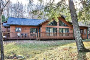 Three-Bedroom House room in Kentuck Lake Retreat Cottage