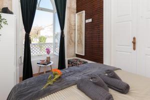 Host Wise - Charming Flat with Netflix - River View