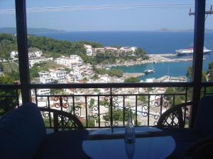 Captain George's Apartments Alonissos Greece