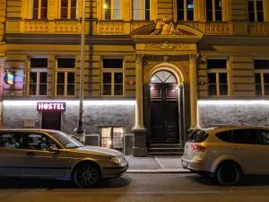 Clown and Bard Hostel - Praga