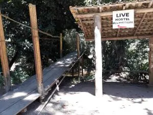 Live Hostel - Trindade