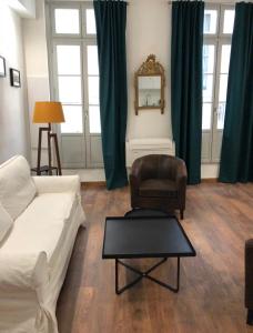 Appartements Le musee Fabre, appart de Charme, parking gratuit : photos des chambres