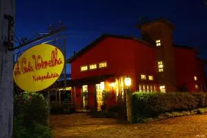 A Casa Vermelha Hospedaria - 蒂拉登特斯