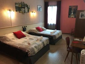 Hotels Hotel Des Allies : Chambre Familiale - Non remboursable