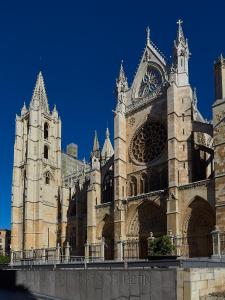 Entrevias Lodging - con Garaje y WIFI