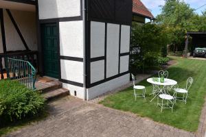 Appartements Gite Aux Deux Clochers : Appartement 2 Chambres