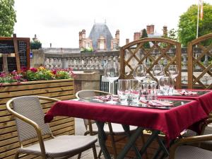 Hotels Le Richelieu Bacchus : photos des chambres