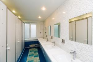 8-Bed Mixed Dormitory Room room in Malinka