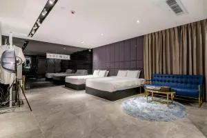 Air Sky Hotel - Ŏmgung-ni