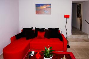 Marias house in front of the beach