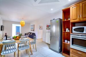 Sunny Luxury Apartment