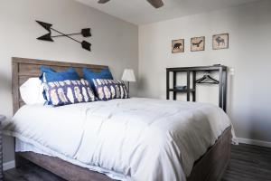 Welcoming Barn, 2 BEDROOM & 1 Bath & Parking