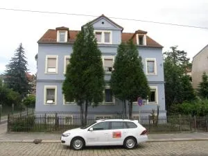 Apartment-Ferienwohnung Dresden-Briesnitz - Дрезден