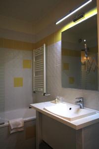 Hotels Best Western Blanche de Castille Dourdan : photos des chambres