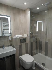 Hotels Hotel du Golf Saint-Laurent : photos des chambres