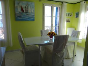 Appartement T2 50m² vue mer Presquil de Giens. RC