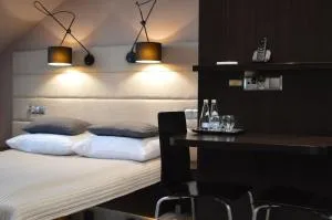 Dark Pub Hotelik - Kryg