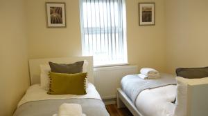 Heathrow Ensuite Rooms- Auto check in