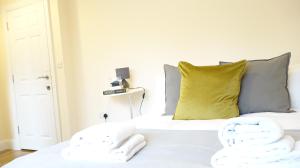 Heathrow Ensuite Rooms- Auto check in