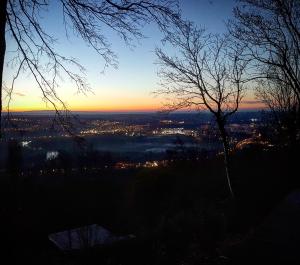 Lodges lodge-belvedere sur les hauteurs de vichy : Studio - Vue sur Montagne