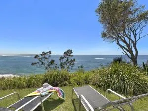 Stunning Ocean Views - Budgewoi